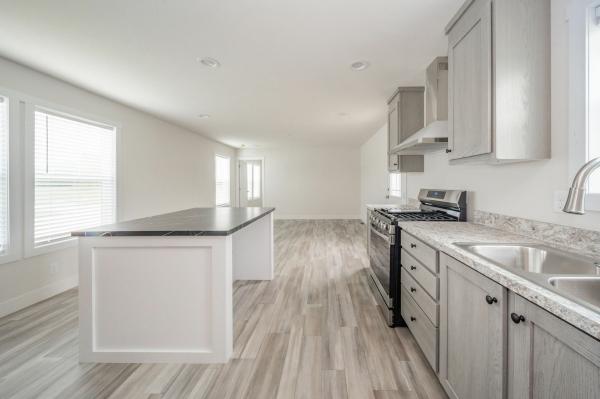 2025 Clayton 81TMP16763AH25  Home