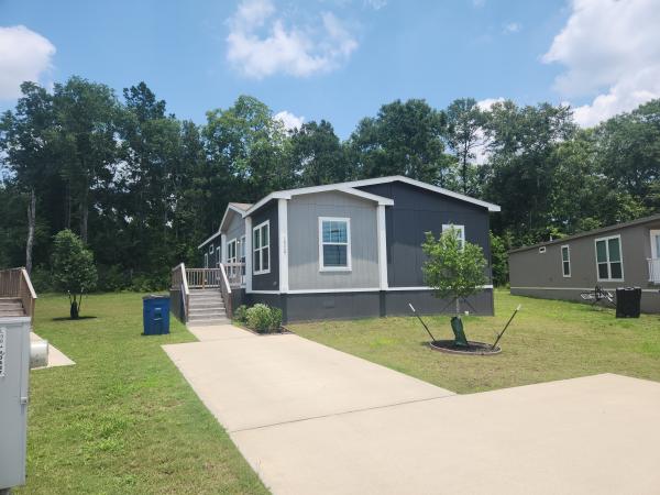 2022 Clayton 32DEV28563A Mobile Home