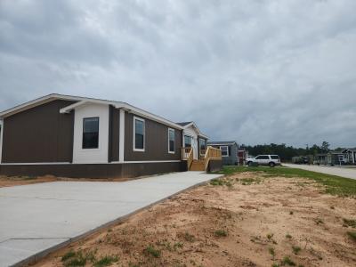 Mobile Home at 10102 Kateri Ct Conroe, TX 77303