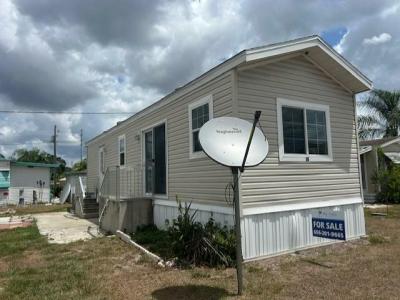 Photo 3 of 15 of home located at 6941 Macdonald Court, Lot 18 Zephyrhills, FL 33541