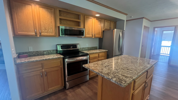 2003 Champion MI0023952924 Mobile Home