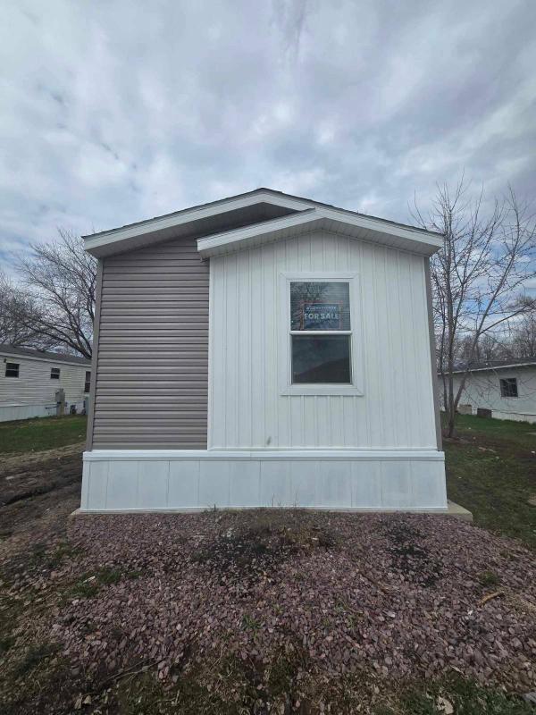 Photo 1 of 2 of home located at 3741 Glenshurst Lane Oshkosh, WI 54904