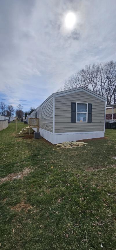 Mobile Home at 58 Regiment Ln Martinsburg, WV 25403