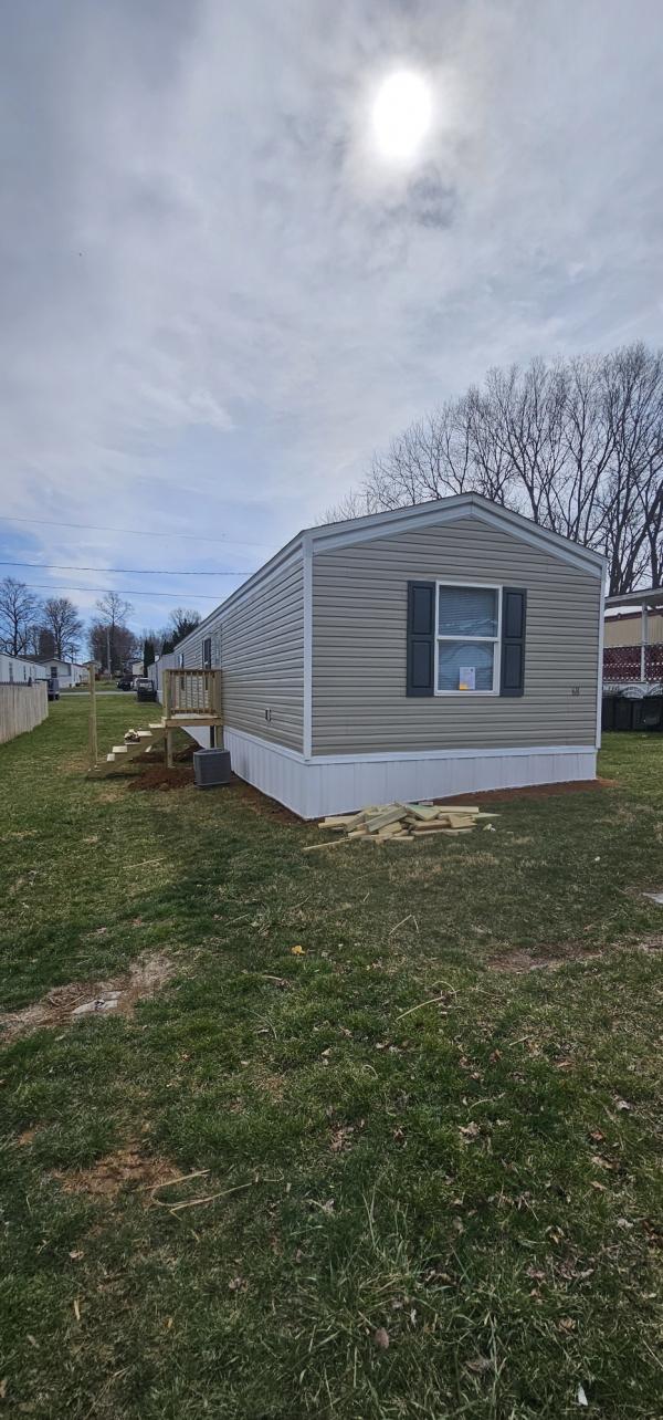 Photo 1 of 2 of home located at 58 Regiment Ln Martinsburg, WV 25403