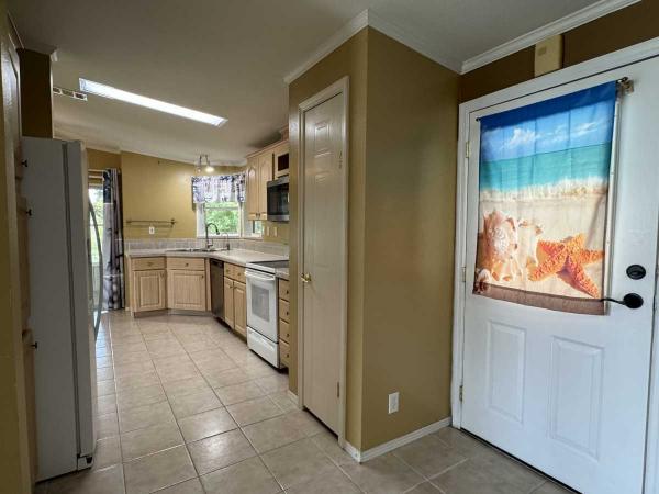 2001 Manufactured Home