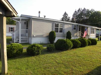 Photo 3 of 33 of home located at Martindale Crt Clifton Park, NY 12065