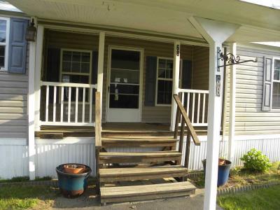 Photo 4 of 33 of home located at Martindale Crt Clifton Park, NY 12065