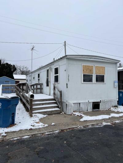 Mobile Home at 3763 Hilltop Ct Grand Rapids, MI 49525