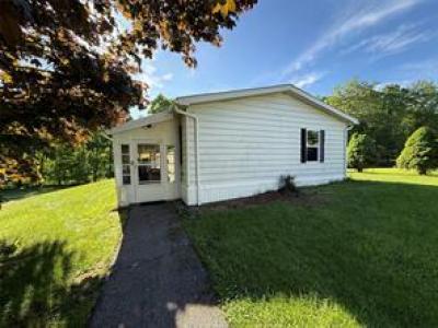 Photo 4 of 24 of home located at 1 Orchid Lane New Paltz, NY 12561
