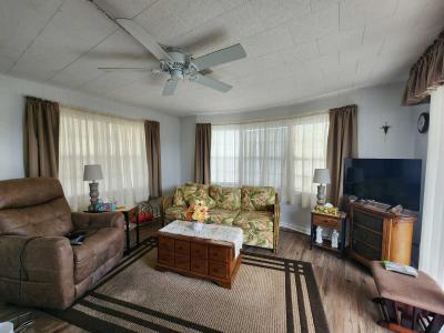 Photo 2 of 15 of home located at 376 Mandalay Dr Largo, FL 33770