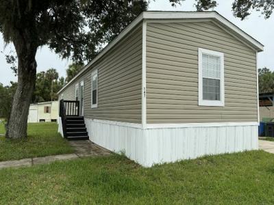 Photo 3 of 10 of home located at 12130 Us Highway 41 South Lot 147 Gibsonton, FL 33534