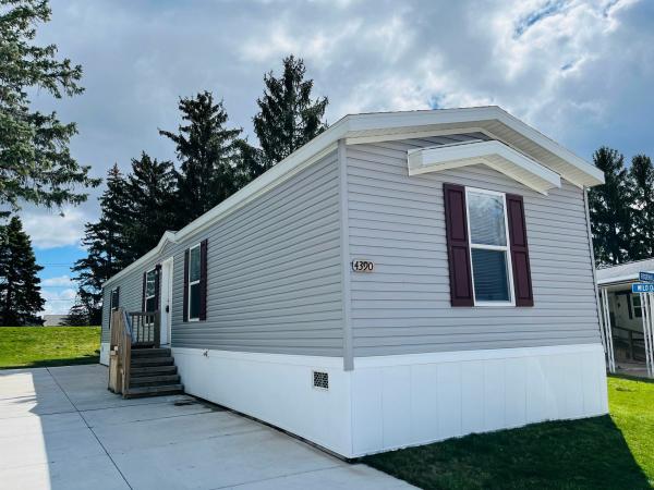2021 Champion Dutch Edge II Mobile Home
