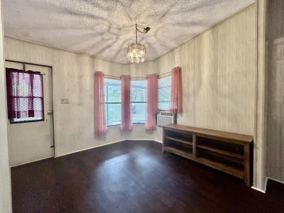 Photo 4 of 11 of home located at 1283 Dover Circle Apopka, FL 32703