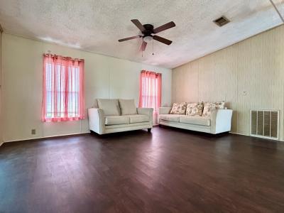 Photo 5 of 11 of home located at 1283 Dover Circle Apopka, FL 32703