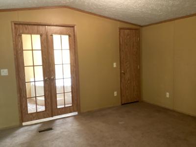 Photo 4 of 9 of home located at 2922 Woodsage Elkhart, IN 46514