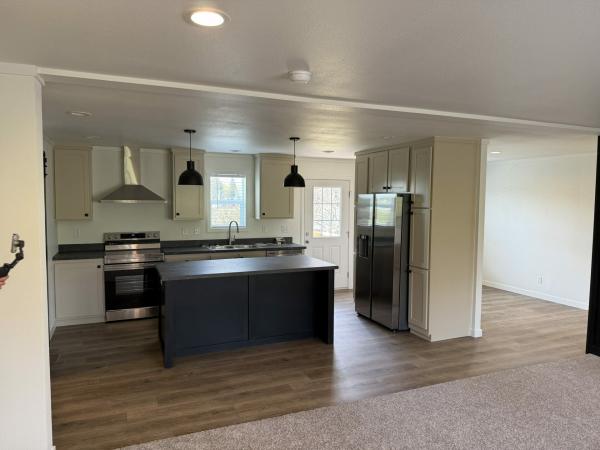 2024 Clayton 52TEM28604B Mobile Home