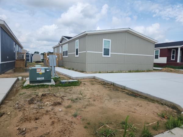 2024 Champion WS3256H32025 Mobile Home