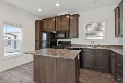 Photo 5 of 19 of home located at 16005 N 32nd St, #148 Phoenix, AZ 85032