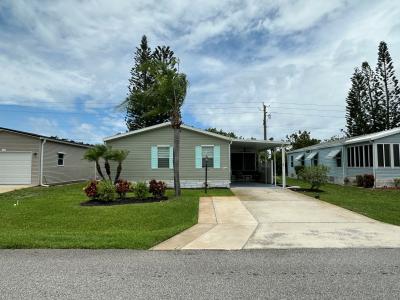 Photo 2 of 17 of home located at 2306 Kelly Drive Sebastian, FL 32958