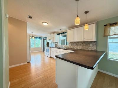 Photo 3 of 13 of home located at 310 Winter Garden Ct. Lake Alfred, FL 33850