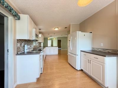 Photo 4 of 13 of home located at 310 Winter Garden Ct. Lake Alfred, FL 33850