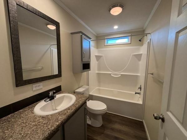 2019 Champion RA2860223 Mobile Home
