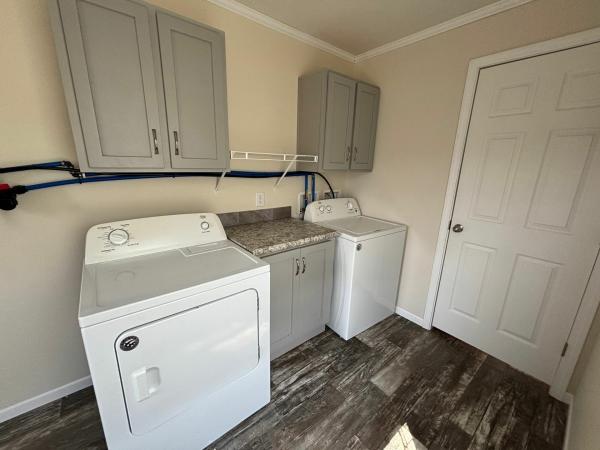 2019 Champion RA2860223 Mobile Home