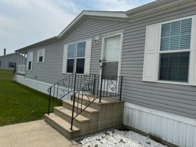 Photo 3 of 5 of home located at 710 Long Oak Rd. Manteno, IL 60950