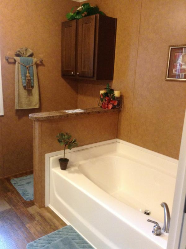 2013 Clayton Homes Inc Yes Mobile Home