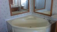 2005 American Homestar Corp Oak Creek Mobile Home