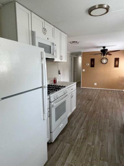 Photo 5 of 16 of home located at 22033 Letour Ln. #58 Romulus, MI 48174