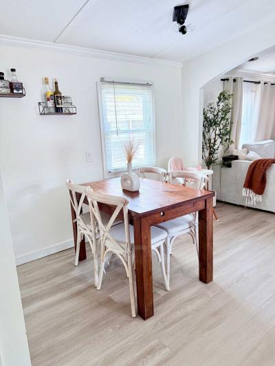 Photo 4 of 19 of home located at Camellia Dr Alexandria, VA 22306