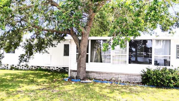 SKYLINE Mobile Home