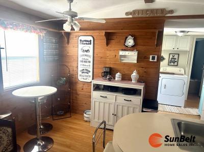 Photo 4 of 19 of home located at 19 Lake Griffin Drive Fruitland Park, FL 34731