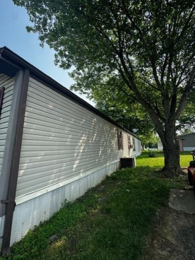 Photo 2 of 12 of home located at 404 Mainring Hamilton, OH 45011