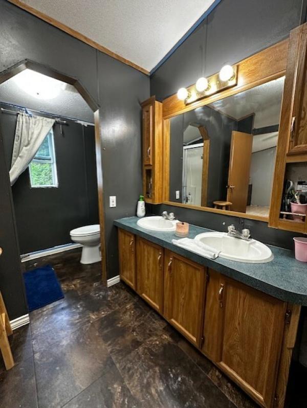 1995 Schult Manufactured Home