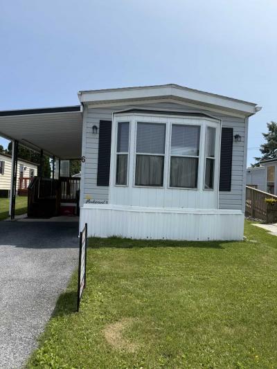 Mobile Home at 6 South Green Acres Circle Akron, PA 17501