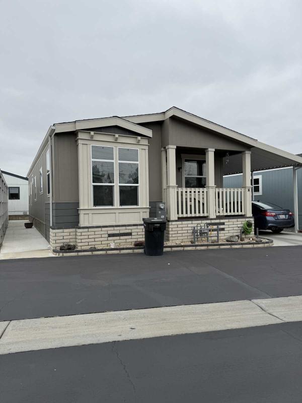 2020 Champion  Sunset Ridge  Mobile Home