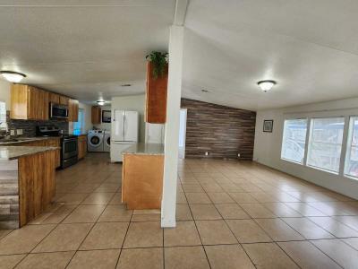 Photo 4 of 23 of home located at 1326 Four Seasons Blvd Tampa, FL 33613