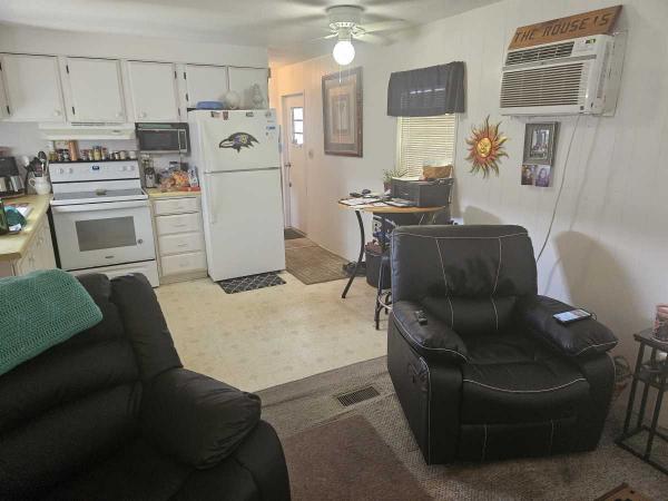 1978 1BR/1BA Mobile Home