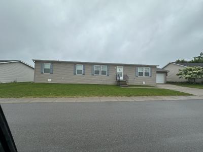 Photo 2 of 16 of home located at 2944 Stonewood Lane Hudsonville, MI 49426
