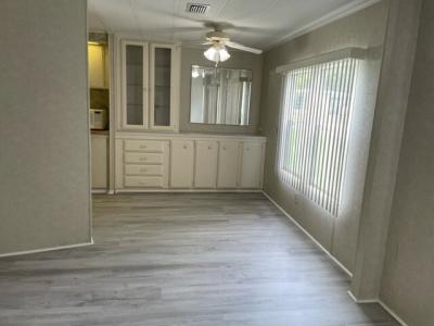 Photo 4 of 10 of home located at 1020 Geneva Way Grand Island, FL 32735