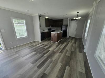 Photo 2 of 4 of home located at 1234 Reynolds Road, #109 Lakeland, FL 33801