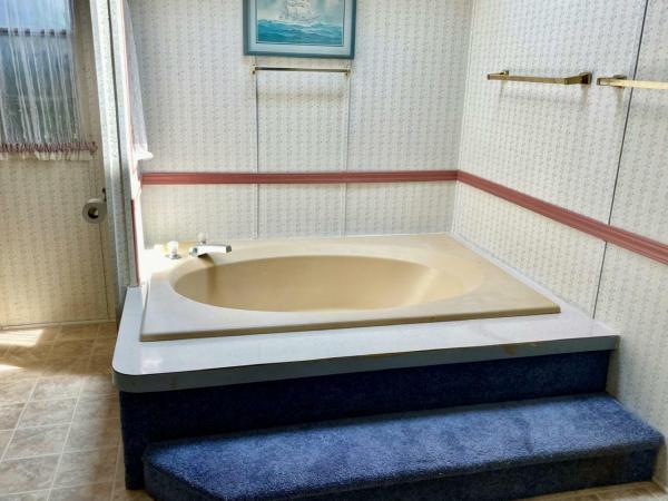 1990 FTWD Manufactured Home