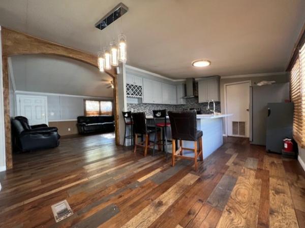 2000 Fleetwood Carriage Hill Mobile Home
