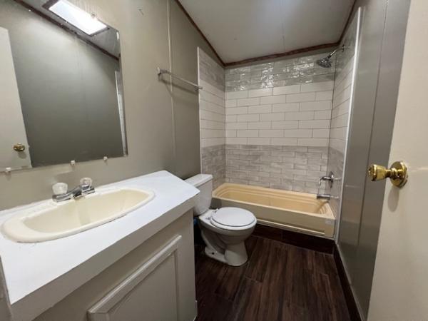 2000 Fleetwood Carriage Hill Mobile Home