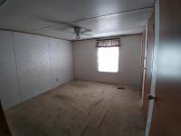 1996 Oakwood MH Mobile Home