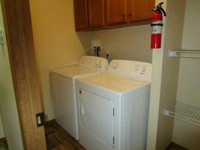 Photo 3 of 16 of home located at 23653 Maple Lane Brownstown, MI 48174