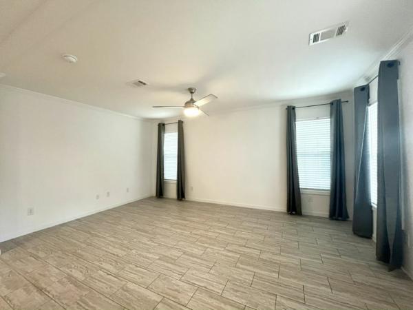 2023 Champion - Lake City Coral Springs II Mobile Home