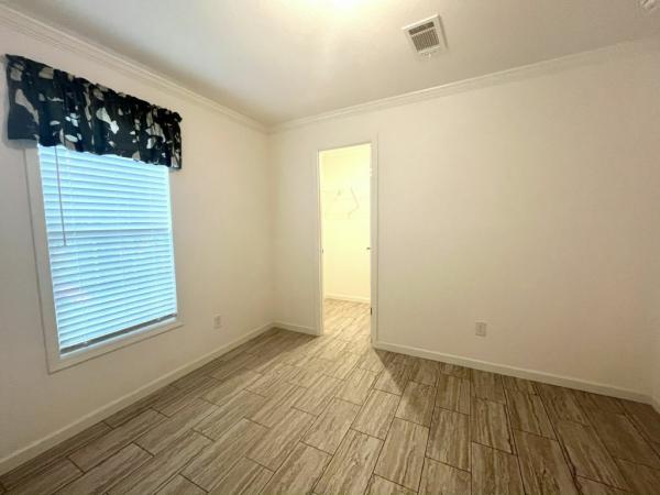 2023 Champion - Lake City Coral Springs II Mobile Home